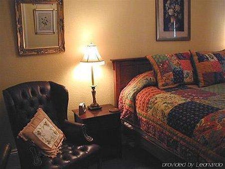 The Continental Inn Tomales Room photo